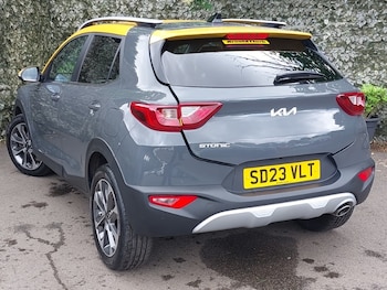Used Kia Stonic 2023 for sale - 75594757: Photo