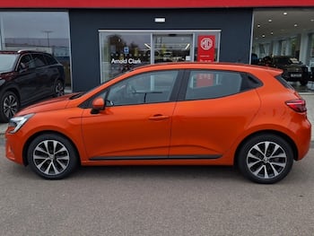 Used Renault Clio 2021 for sale - 79641716: Photo