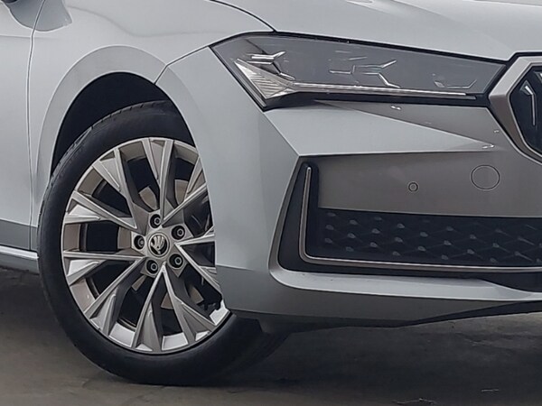 Used Skoda Superb 2024 for sale - 76212951: Photo 9