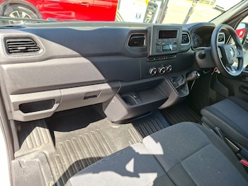 Used Renault Master 2023 for sale - 79360755: Photo