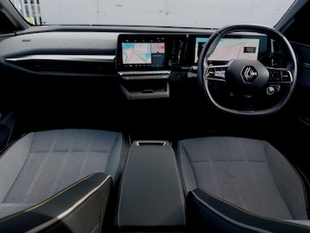 Used Renault Megane E Tech 2023 for sale - 76465661: Photo