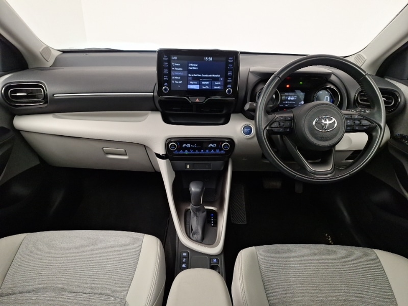 Used Toyota Yaris 2021 for sale - 76897883: Photo 2