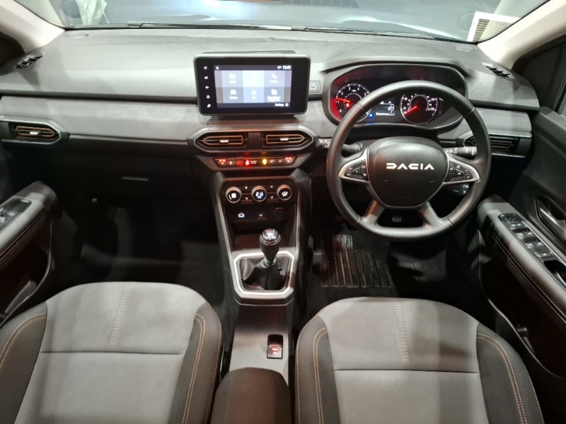 Used Dacia Sandero Stepway 2024 for sale - 76983609: Photo 2