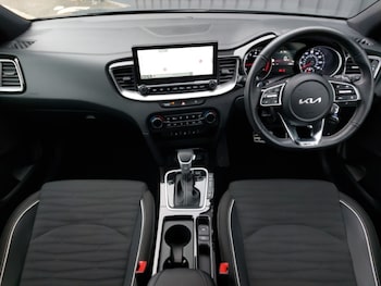Used Kia Ceed 2024 for sale - 76275353: Photo 2
