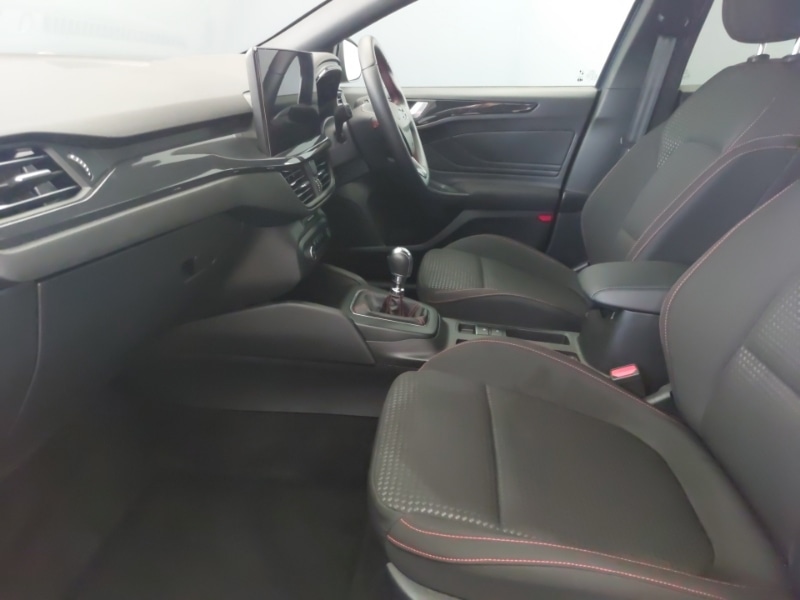 Used Ford Focus 2022 for sale - 76860940: Photo 5