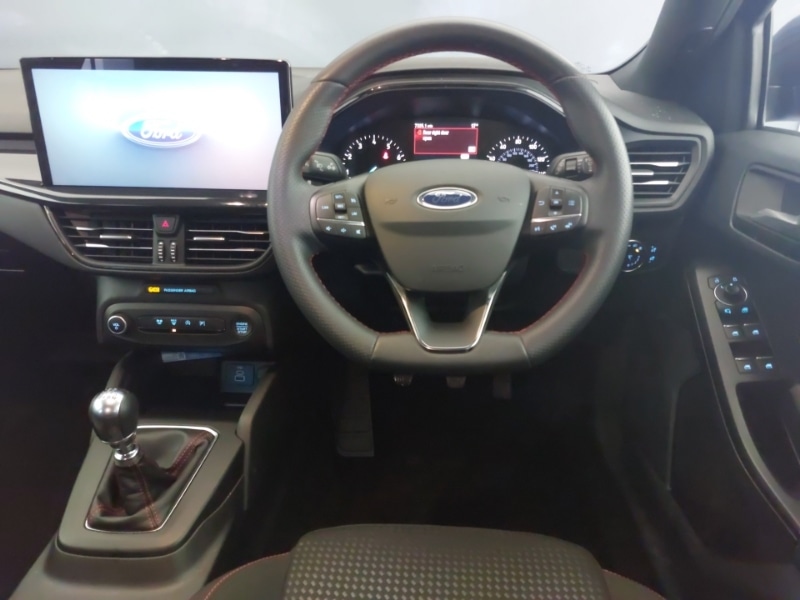 Used Ford Focus 2022 for sale - 76860940: Photo 7