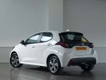 Used Toyota Yaris 2024 for sale - 74847542: Photo