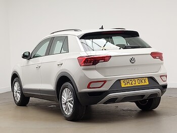 Used Volkswagen T-Roc 2023 for sale - 77569422: Photo