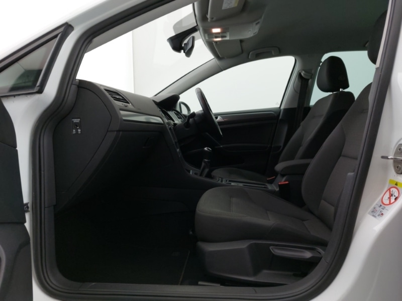 Used Volkswagen Golf 2019 for sale - 76817046: Photo 5