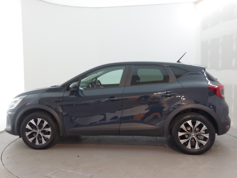 Used Renault Captur 2023 for sale - 76544152: Photo 4