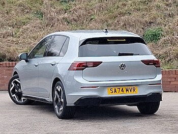 Used Volkswagen Golf 2024 for sale - 77330107: Photo