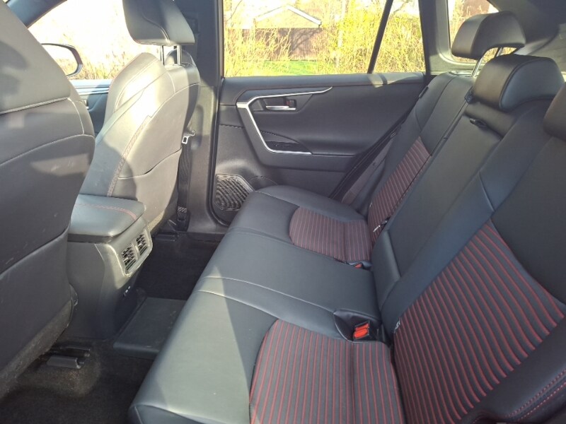 Used Toyota RAV4 2022 for sale - 77690483: Photo 6