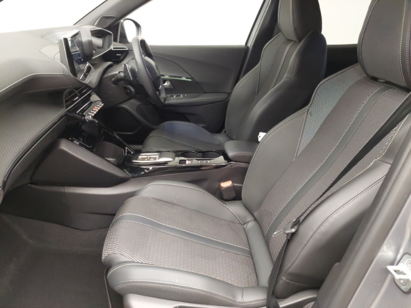 Used Peugeot 2008 2024 for sale - 76404321: Photo 5