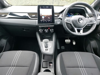 Used Renault Captur 2023 for sale - 77606649: Photo