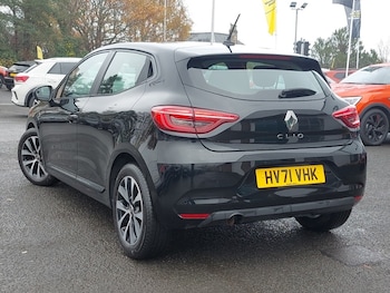 Used Renault Clio 2021 for sale - 76519204: Photo