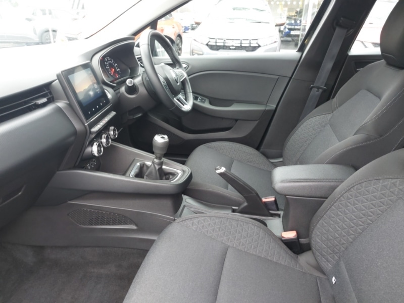 Used Renault Clio 2021 for sale - 76519204: Photo 5