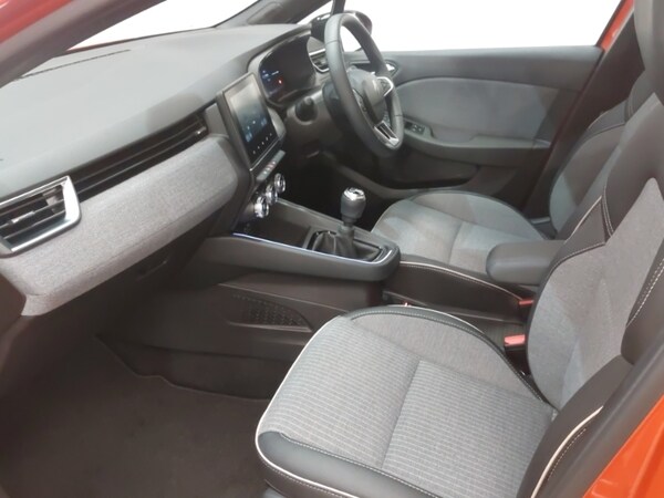 Used Renault Clio 2024 for sale - 76220890: Photo 5