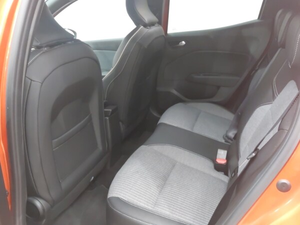 Used Renault Clio 2024 for sale - 76220890: Photo 6