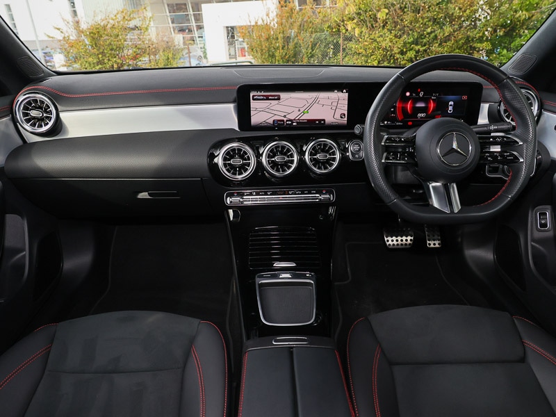 Used Mercedes-Benz CLA 2023 for sale - 76548286: Photo 2