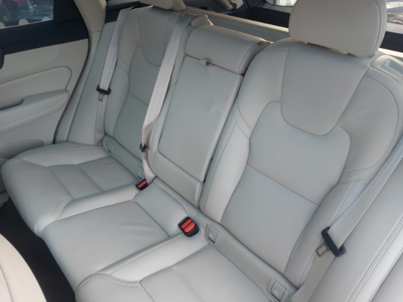 Used Volvo XC60 2024 for sale - 76920727: Photo 6