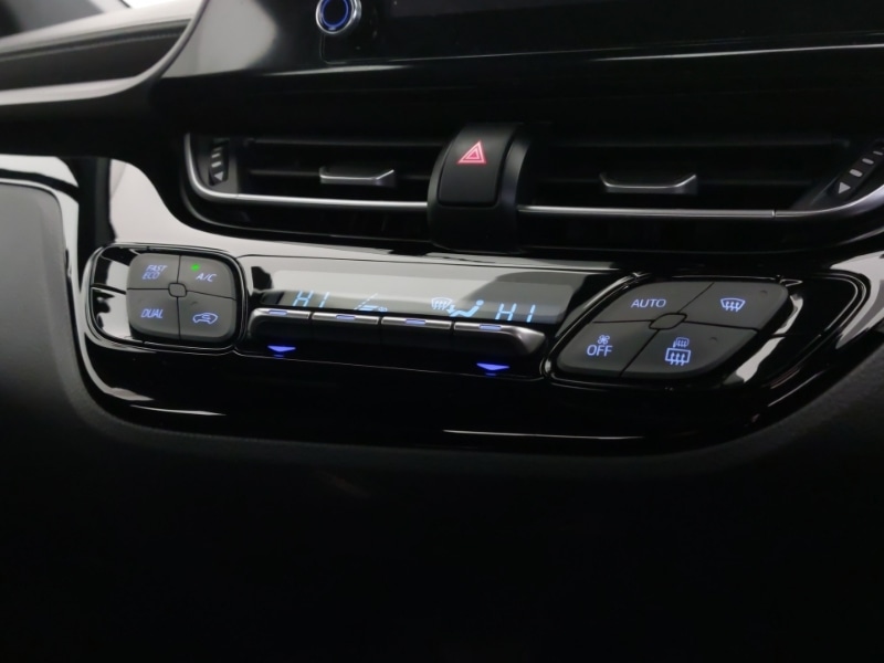 Used Toyota C-HR 2022 for sale - 77777765: Photo 12