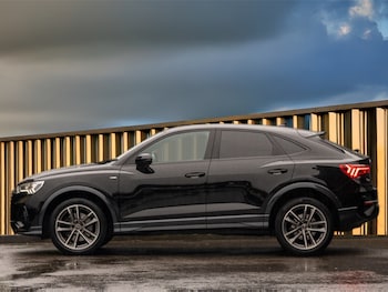 Used Audi Q3 2023 for sale - 78032346: Photo