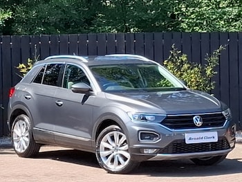 Used Volkswagen T-Roc 2021 for sale - 79549472: Photo
