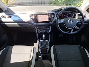 Used Volkswagen T-Roc 2021 for sale - 79549472: Photo
