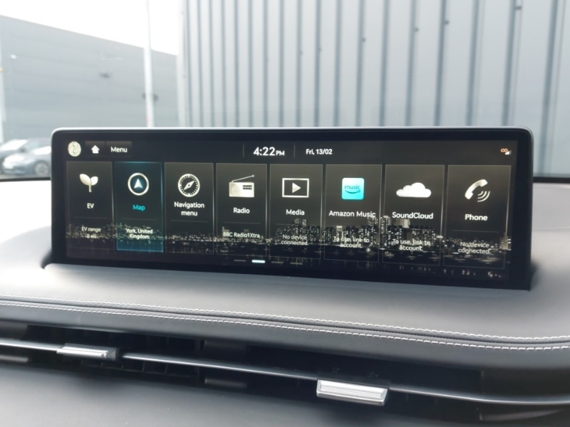 Used Genesis GV70 2023 for sale - 77756393: Photo 10