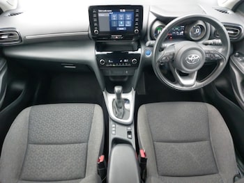 Used Toyota Yaris Cross 2023 for sale - 78290623: Photo
