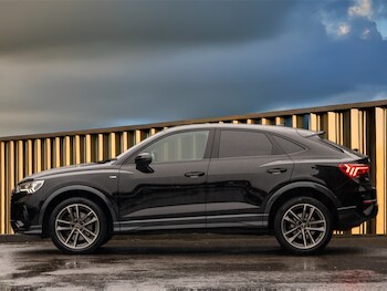 Used Audi Q3 2023 for sale - 77022176: Photo