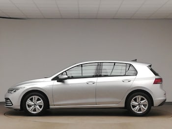 Used Volkswagen Golf 2023 for sale - 75737859: Photo