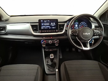 Used Kia Stonic 2023 for sale - 79253082: Photo