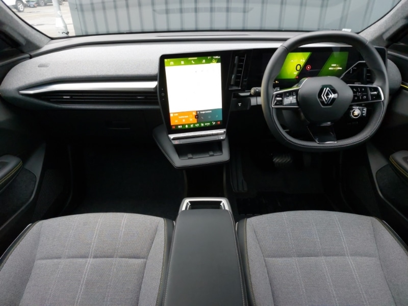 Used Renault Scenic E-Tech 2024 for sale - 77439022: Photo 2