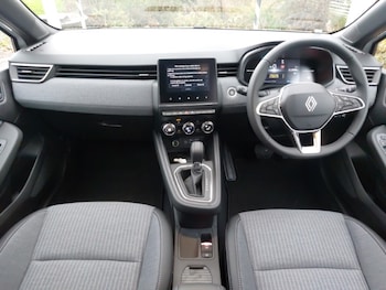 Used Renault Clio 2025 for sale - 77449047: Photo
