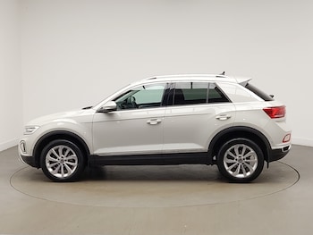 Used Volkswagen T-Roc 2023 for sale - 78643250: Photo