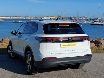 Used Volkswagen Tiguan 2024 for sale - 77875654: Photo