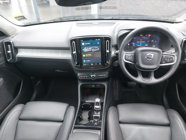 Used Volvo XC40 2024 for sale - 76348096: Photo 2