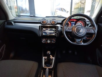 Used Suzuki Swift 2022 for sale - 77046851: Photo