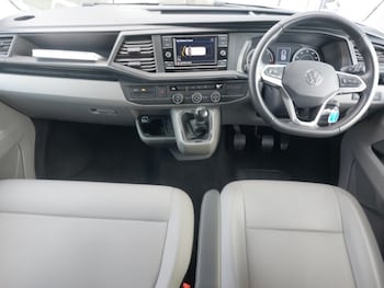 Used Volkswagen Transporter Shuttle 2024 for sale - 78535094: Photo