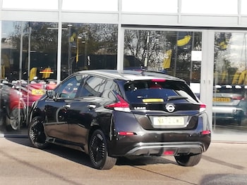 Used Nissan Leaf 2022 for sale - 77015143: Photo