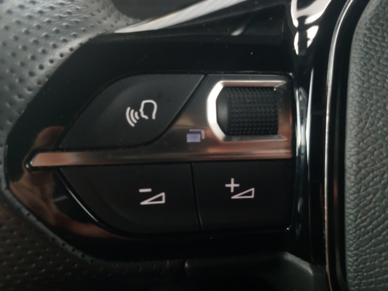 Used Peugeot 2008 2023 for sale - 77912569: Photo 10