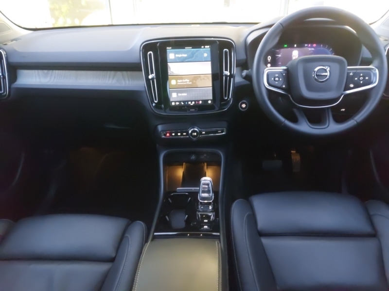 Used Volvo XC40 2024 for sale - 77722465: Photo 2