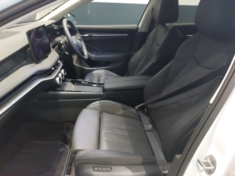 Used Skoda Superb 2024 for sale - 77339001: Photo 5