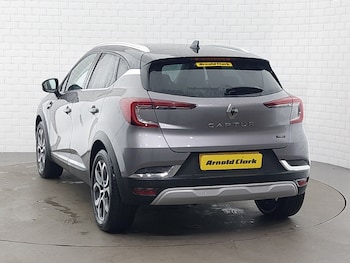 Used Renault Captur 2022 for sale - 77024997: Photo