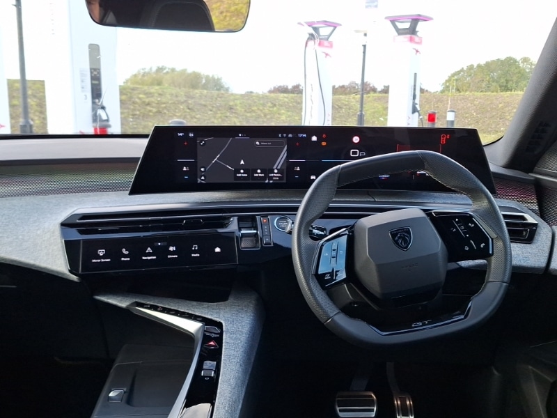 Used Peugeot 3008 2024 for sale - 76737429: Photo 2