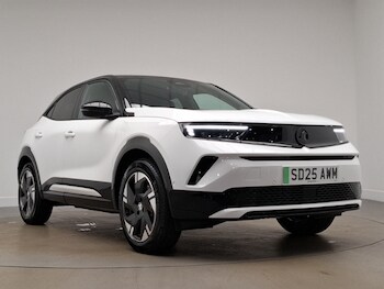 2025 - 115kW Ultimate 54kWh 5dr Auto