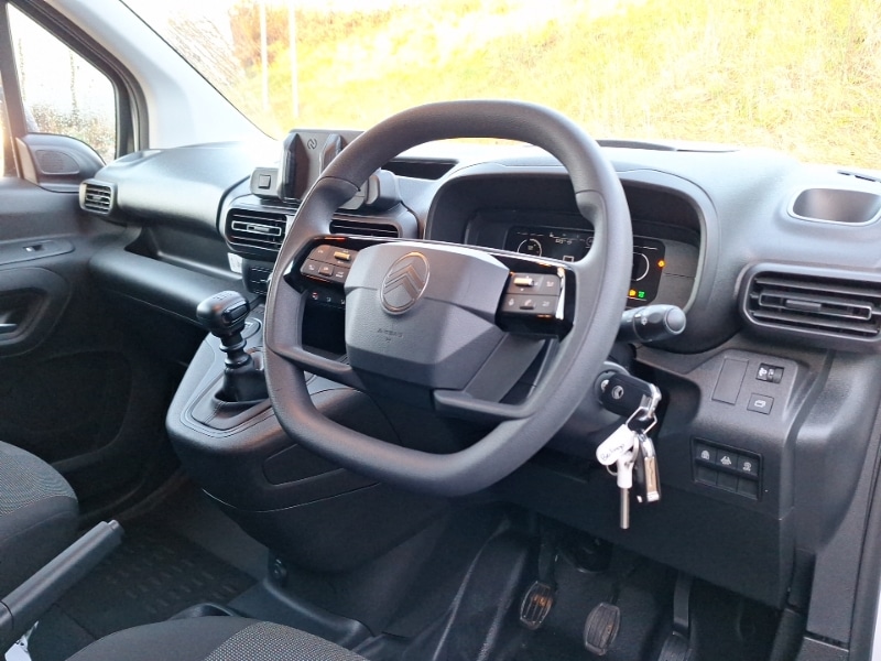 Used Citroen Berlingo 2025 for sale - 77196861: Photo 2