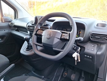 Used Citroen Berlingo 2025 for sale - 77196861: Photo