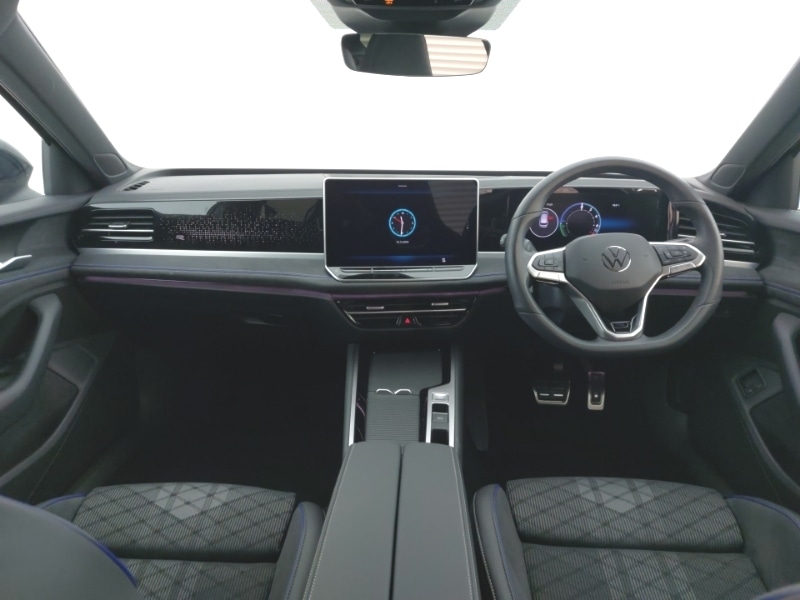 Used Volkswagen Passat 2024 for sale - 77637236: Photo 2